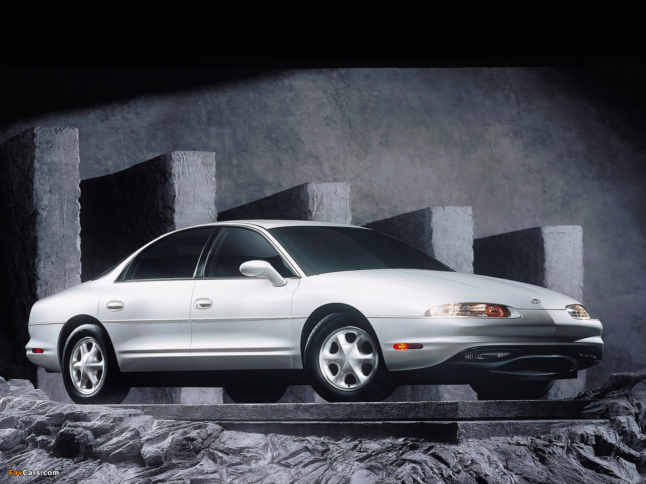 Oldsmobile Aurora 1995–99 images (1280 x 960)