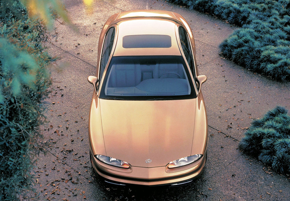 Pictures of Oldsmobile Aurora 1995–99
