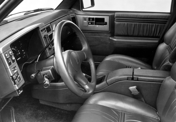 Images of Oldsmobile Bravada 1990–95