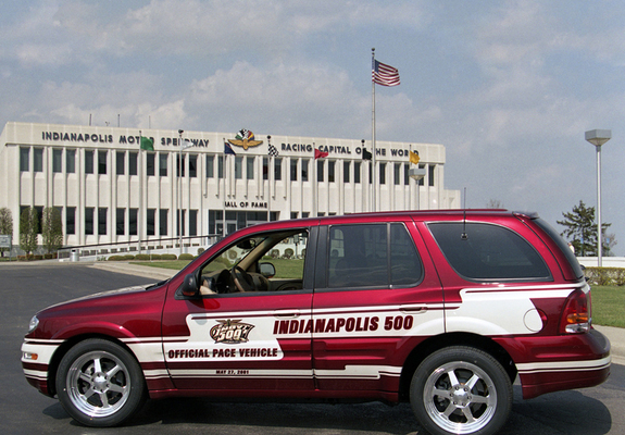 Pictures of Oldsmobile Bravada Indy 500 Pace Car 2001