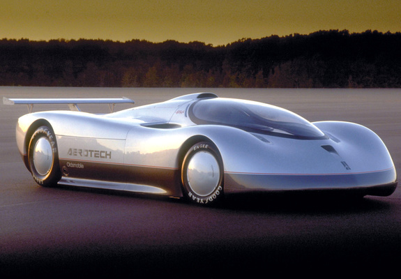 Photos of Oldsmobile Aerotech I Short Tail Concept 1987
