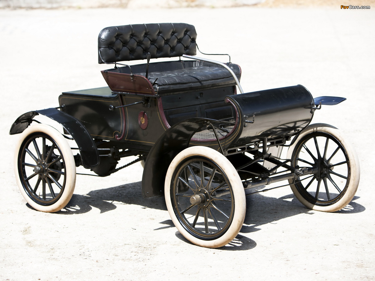 Oldsmobile Model 6C Curved Dash Runabout 1904 photos (1280 x 960)