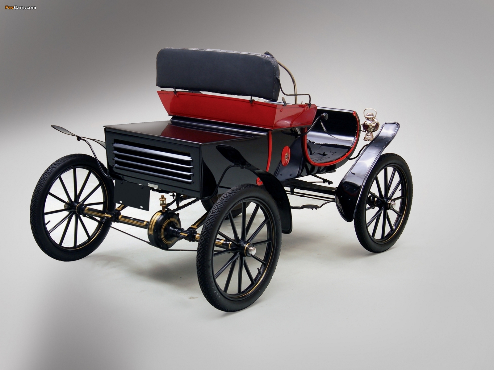 Oldsmobile Model R Curved Dash Runabout 1901–03 photos (1600 x 1200)