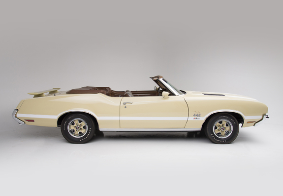 Images of Hurst/Olds Cutlass Supreme 442 Convertible (J67) 1972