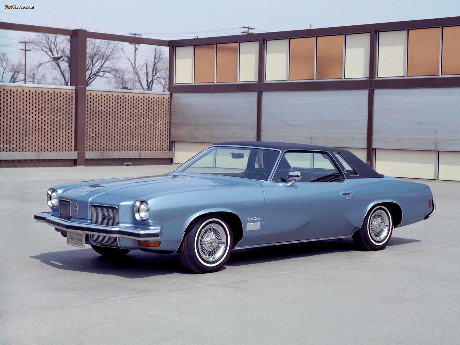Images of Oldsmobile Cutlass Supreme Colonnade Hardtop Coupe (J57) 1973 (1600 x 1200)