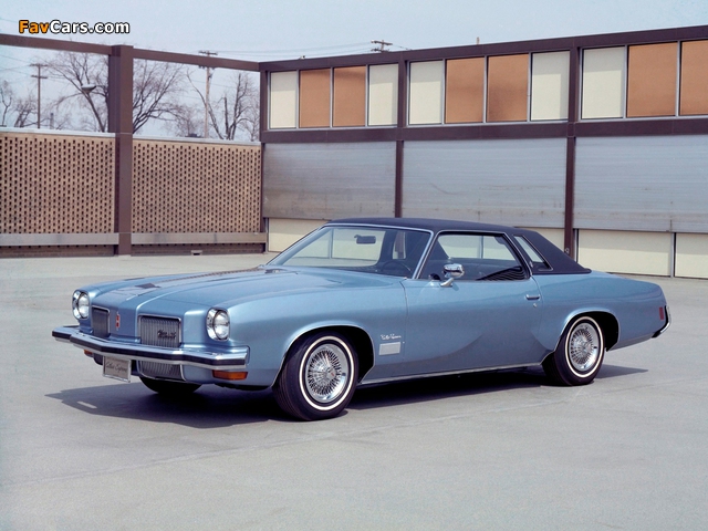 Images of Oldsmobile Cutlass Supreme Colonnade Hardtop Coupe (J57) 1973 (640 x 480)