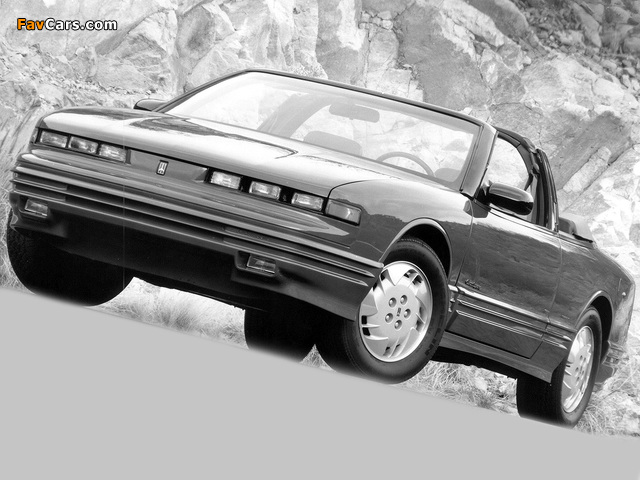 Images of Oldsmobile Cutlass Supreme Convertible 1991–95 (640 x 480)