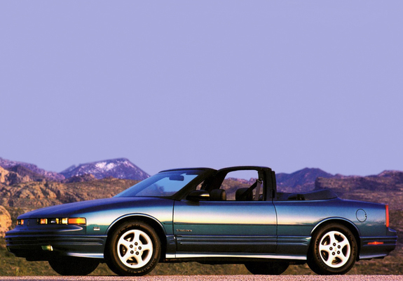 Images of Oldsmobile Cutlass Supreme Convertible 1991–95