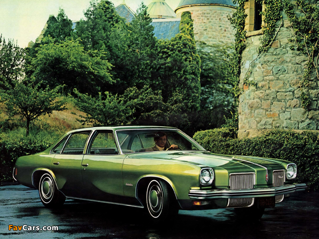 Oldsmobile Cutlass Salon Sedan 1973 pictures (640 x 480)