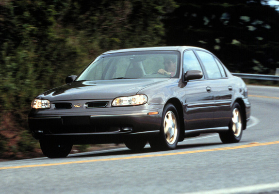 Oldsmobile Cutlass 1997–99 images