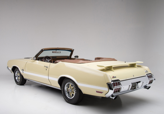Pictures of Hurst/Olds Cutlass Supreme 442 Convertible (J67) 1972