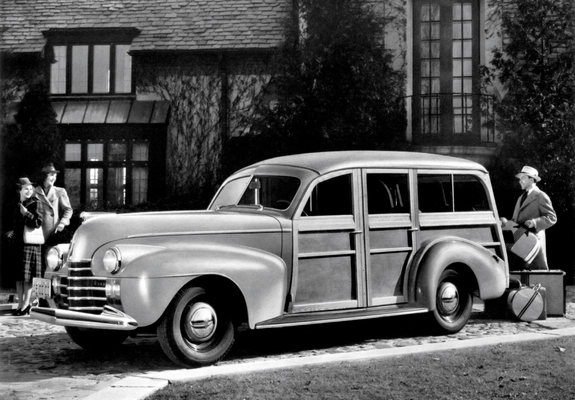 Images of Oldsmobile Deluxe Station Wagon (3565) 1940