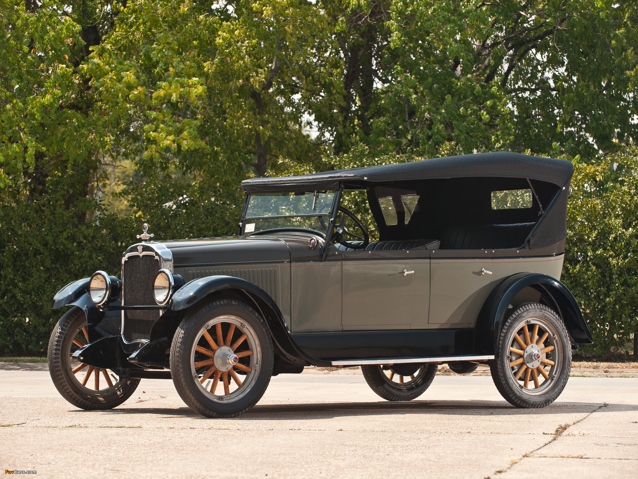Pictures of Oldsmobile Model 30-D Touring 1926 (2048 x 1536)