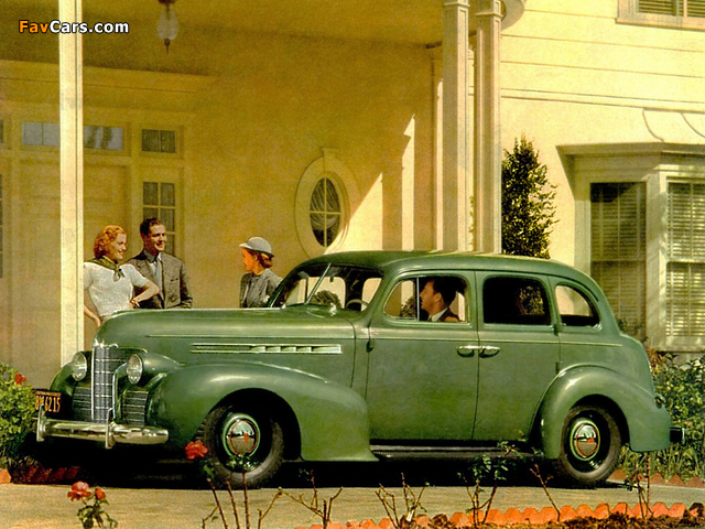 Pictures of Oldsmobile 60 4-door Sedan 1939 (640 x 480)