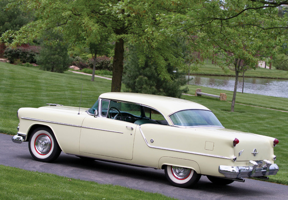 Oldsmobile Super 88 Holiday Coupe 1954 pictures