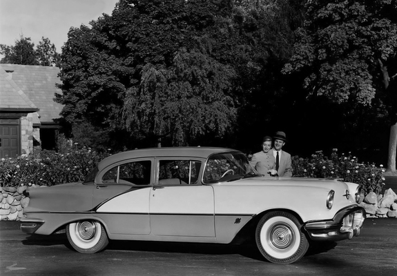 Pictures of Oldsmobile Super 88 Sedan 1956