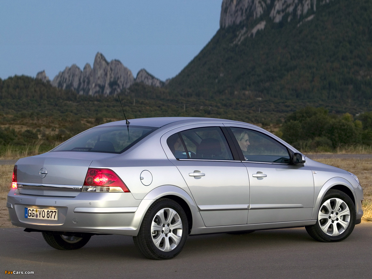 Images of Opel Astra Sedan (H) 2007 (1280 x 960)
