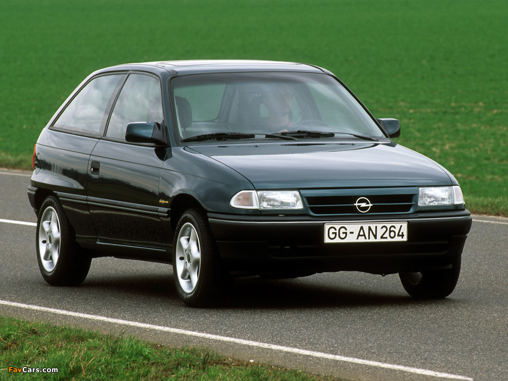 Opel Astra 3-door (F) 1991–94 photos (1024 x 768)