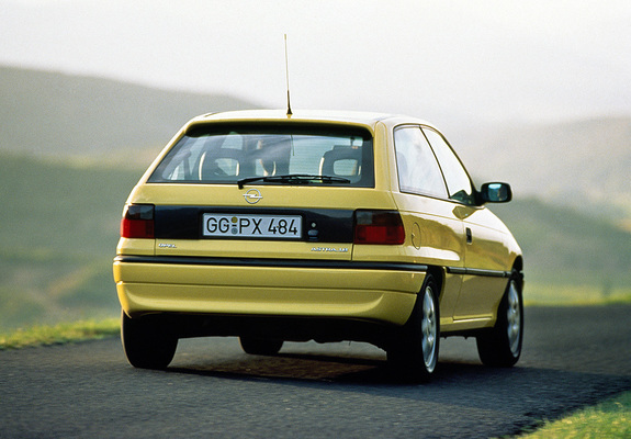 Opel Astra 3-door (F) 1994–98 images