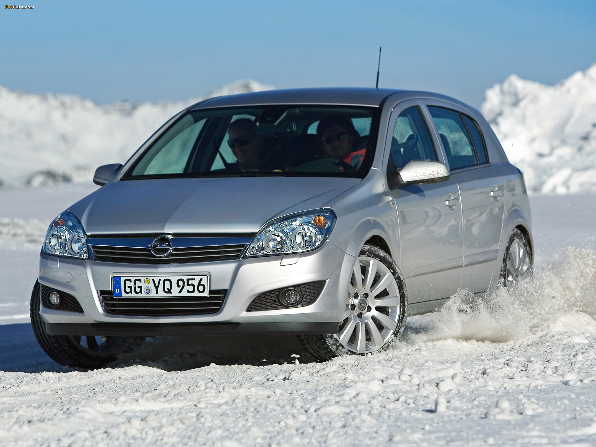 Photos of Opel Astra Hatchback (H) 2007 (2048 x 1536)