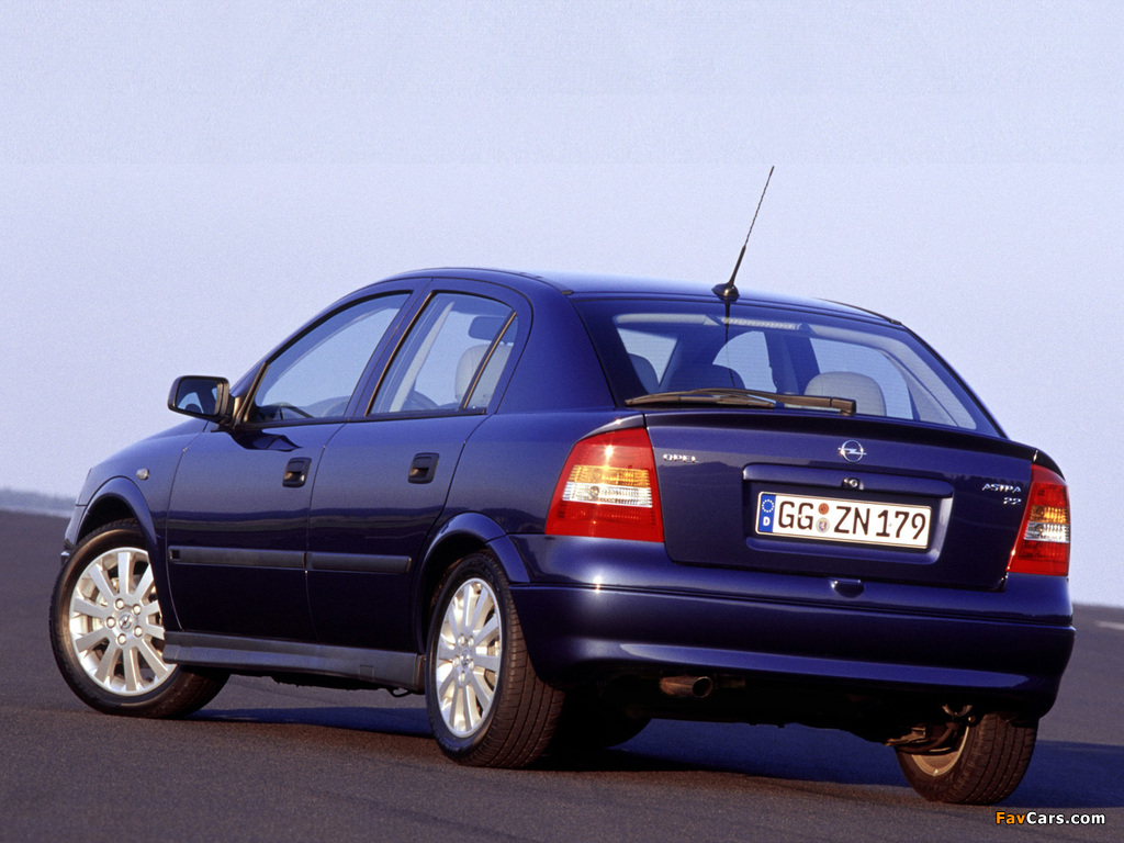 Pictures of Opel Astra 5-door (G) 1998–2004 (1024 x 768)