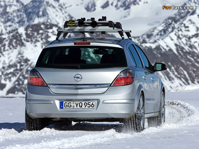 Pictures of Opel Astra Hatchback (H) 2007 (640 x 480)