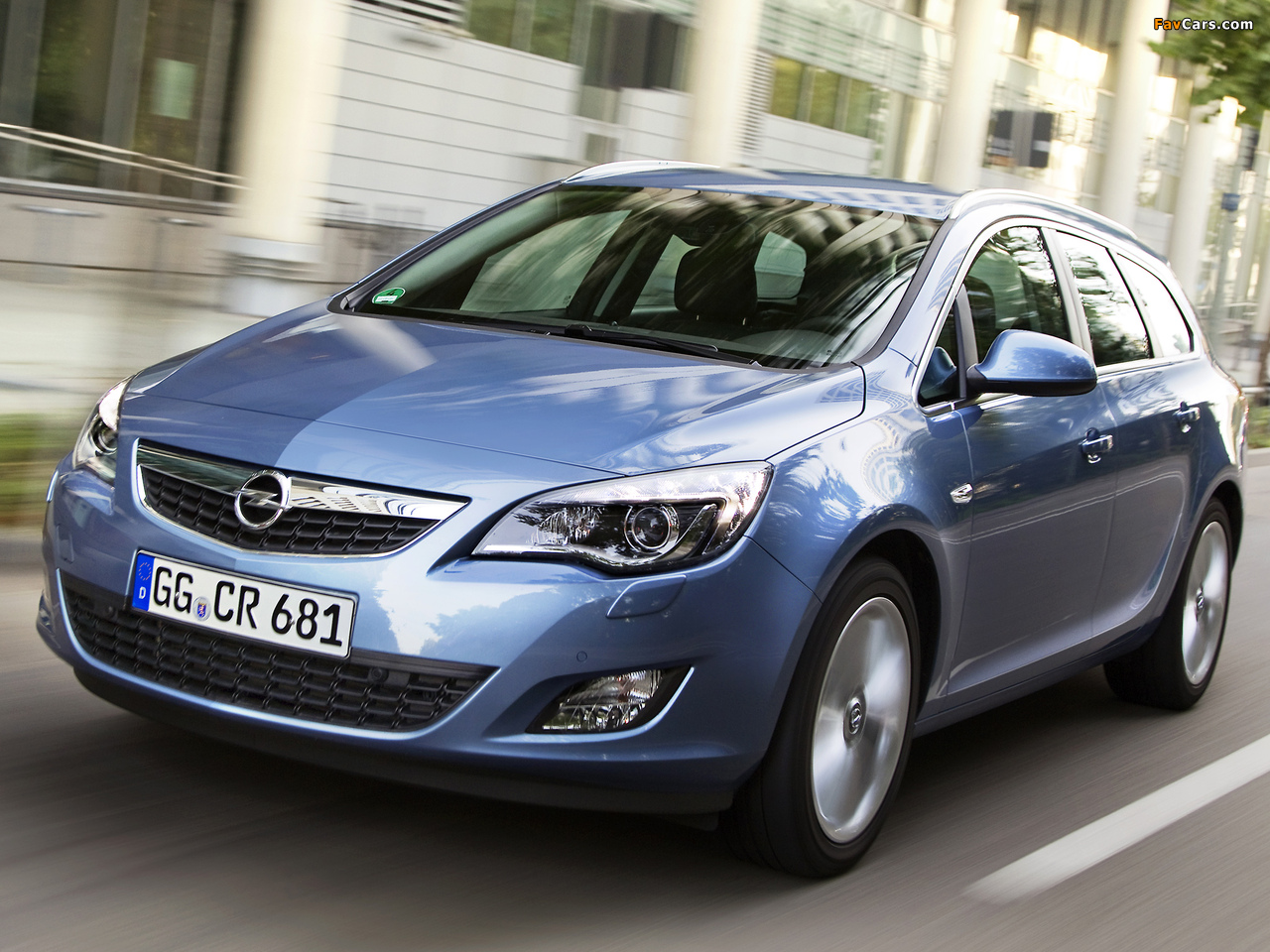 Pictures of Opel Astra Sports Tourer (J) 2010–12 (1280 x 960)