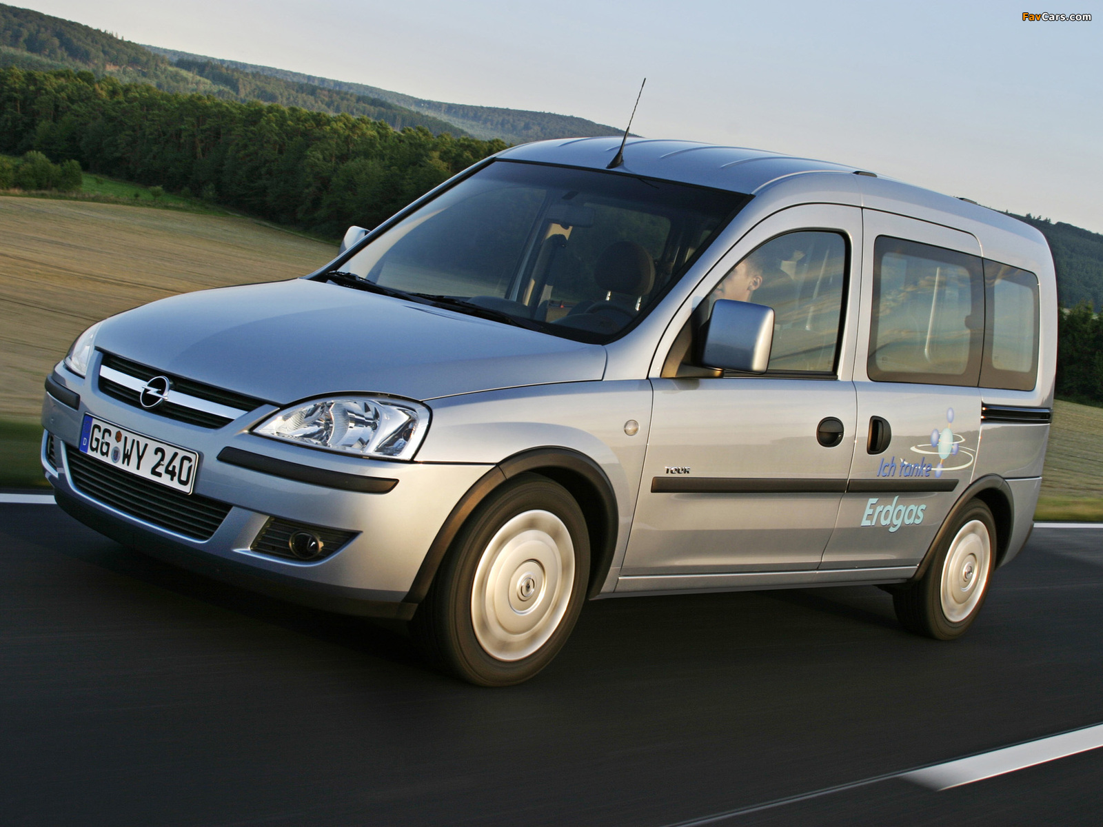 Opel Combo Tour CNG (C) 2009–11 photos (1600 x 1200)