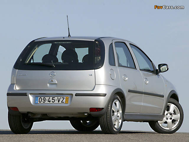 Photos of Opel Corsa 5-door (C) 2003–06 (640 x 480)