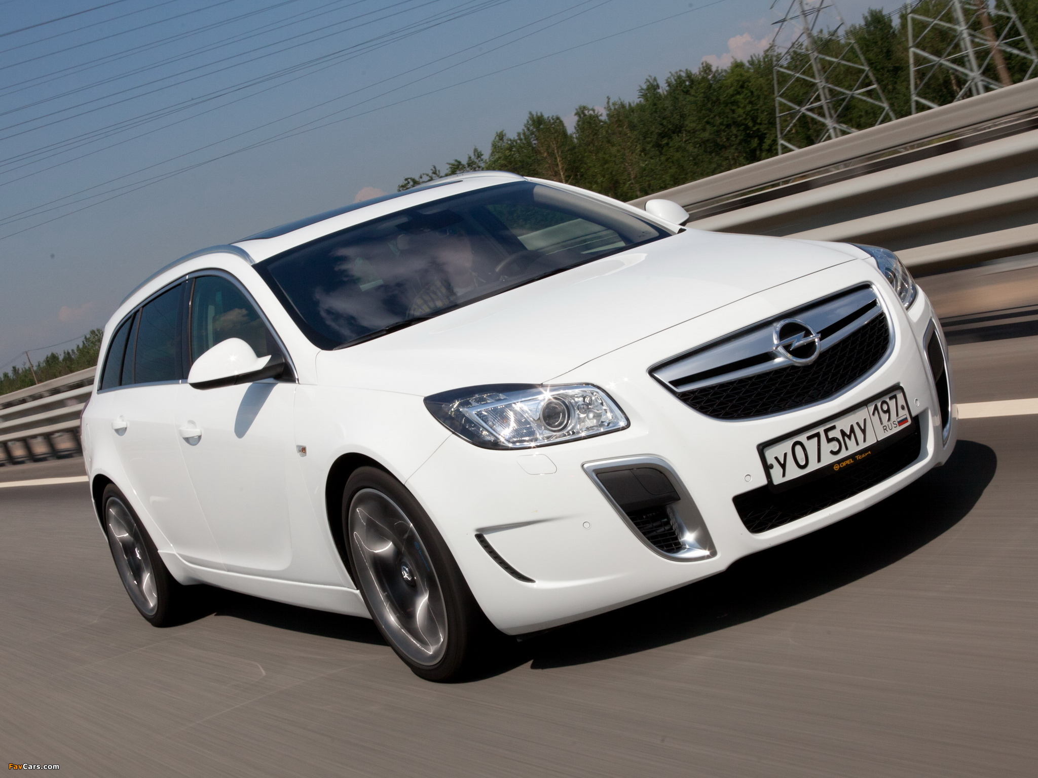 Opel Insignia OPC Sports Tourer 2009–13 pictures (2048 x 1536)