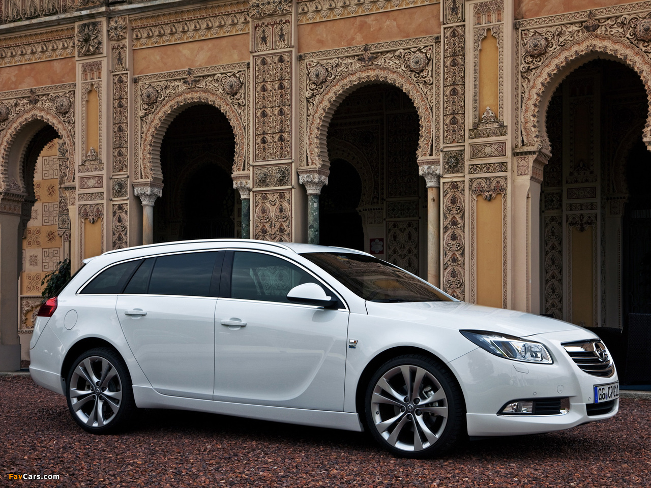 Opel Insignia OPC Package Sports Tourer 2009–13 pictures (1280 x 960)