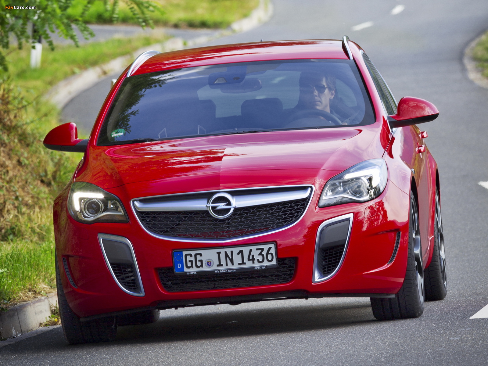 Opel Insignia OPC Sports Tourer 2013 pictures (1600 x 1200)