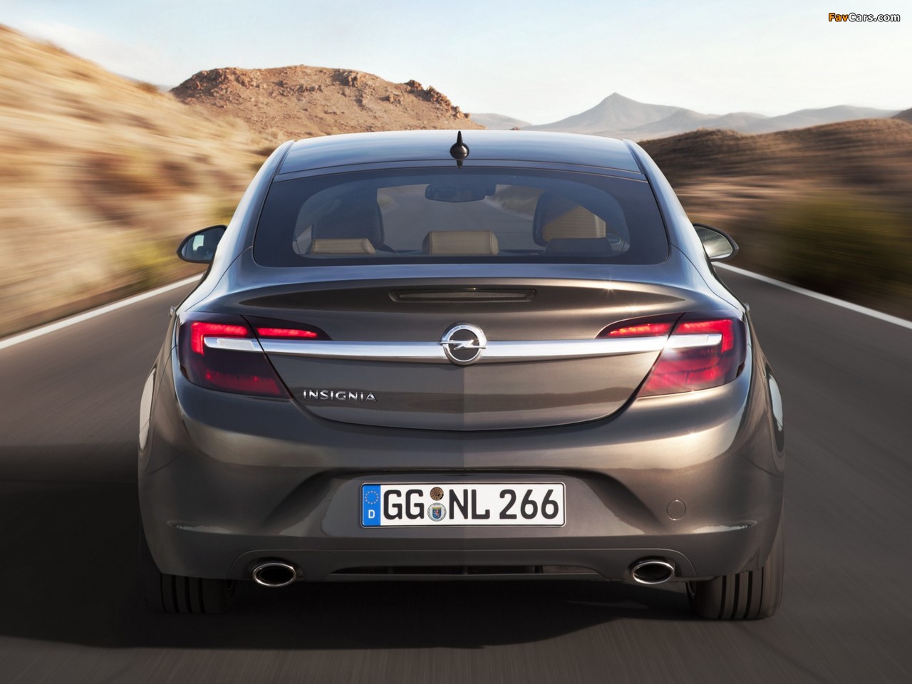 Opel Insignia Hatchback 2013 wallpapers (1280 x 960)