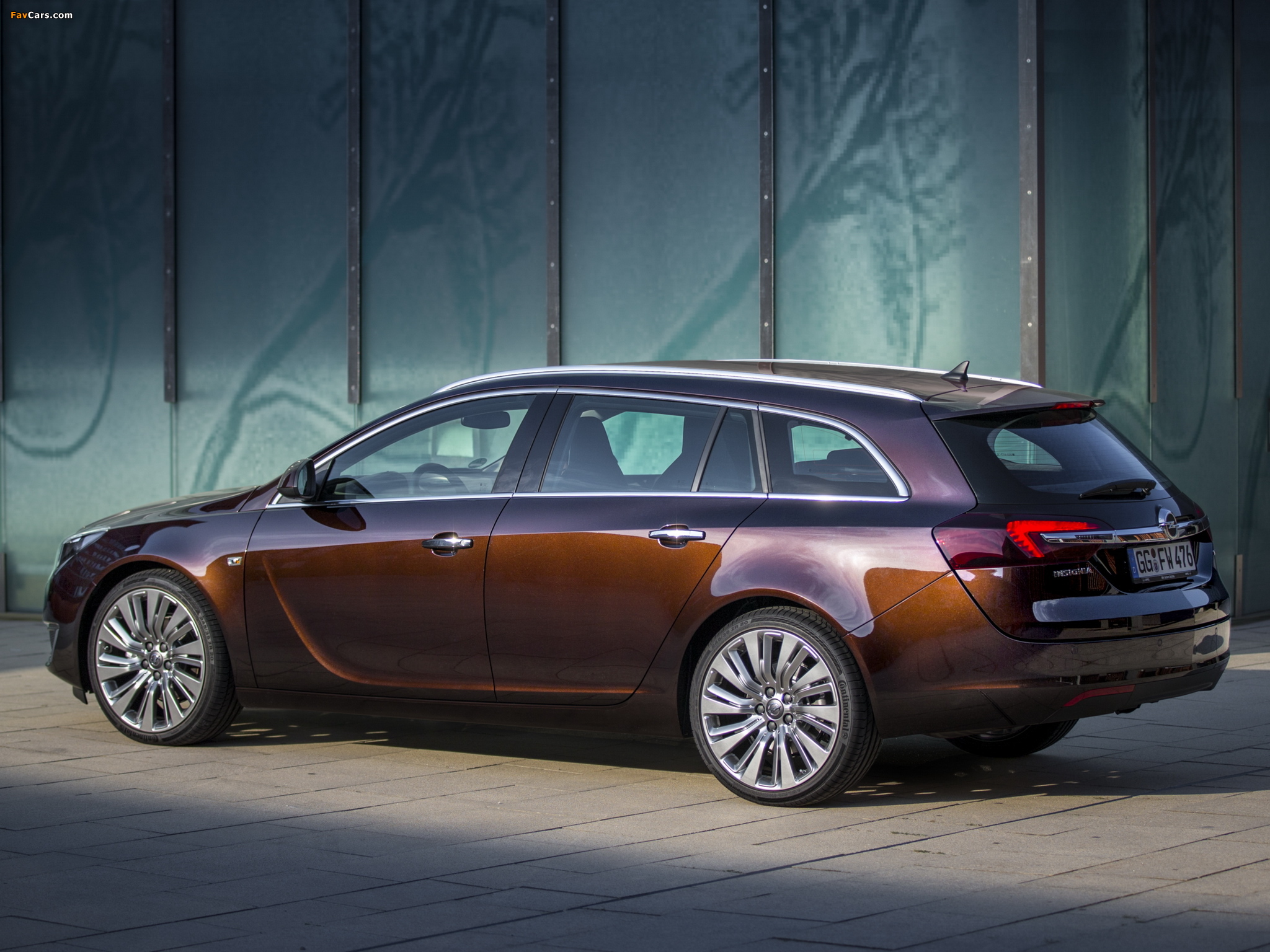 Opel Insignia Sports Tourer 2013 wallpapers (2048 x 1536)