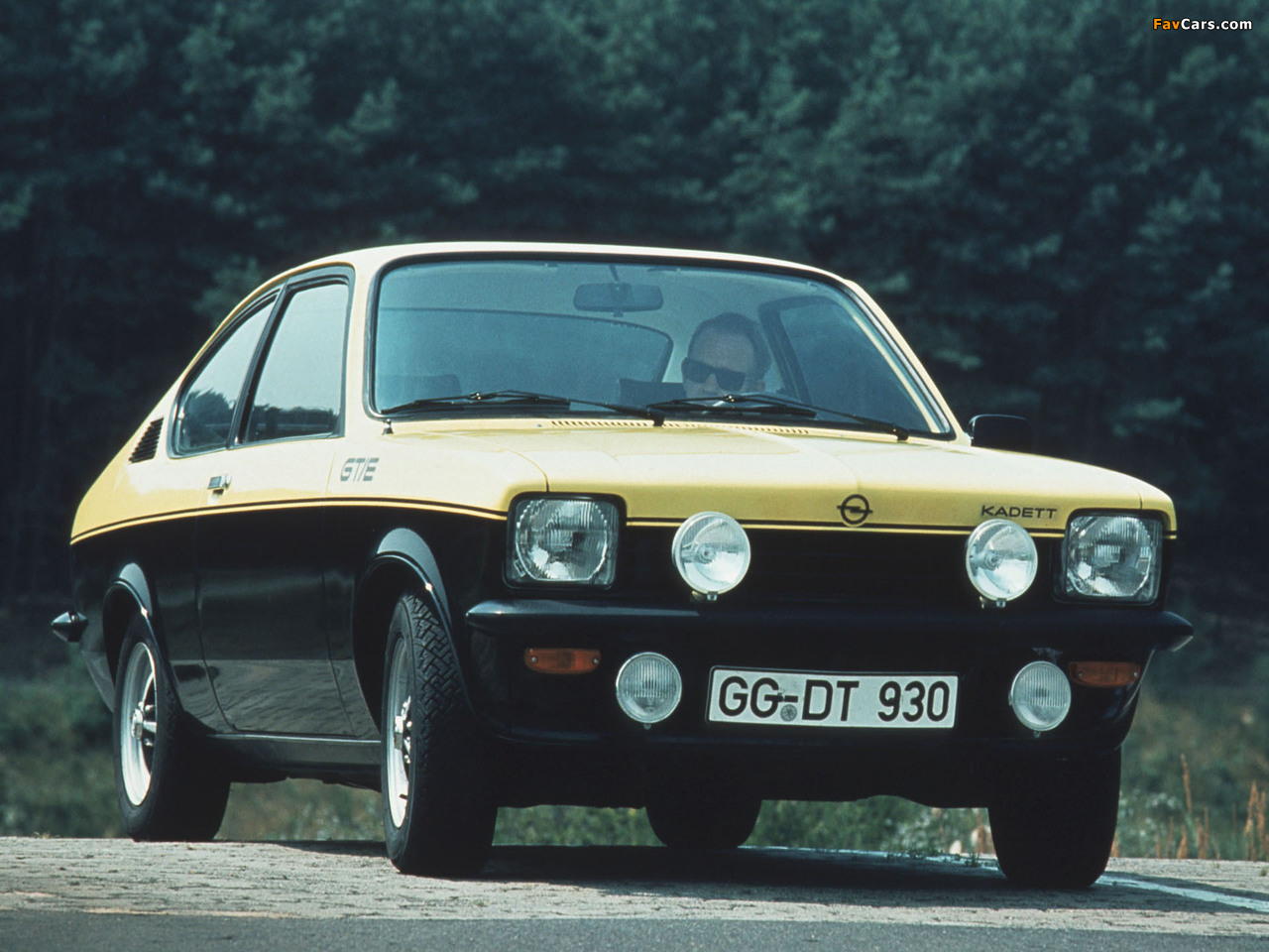 Opel Kadett GT/E (C) 1975–77 photos (1280 x 960)