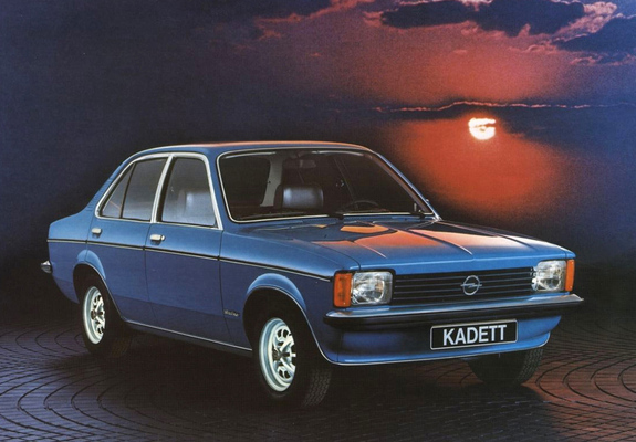 Opel Kadett 4-door Sedan (C) 1977–79 photos