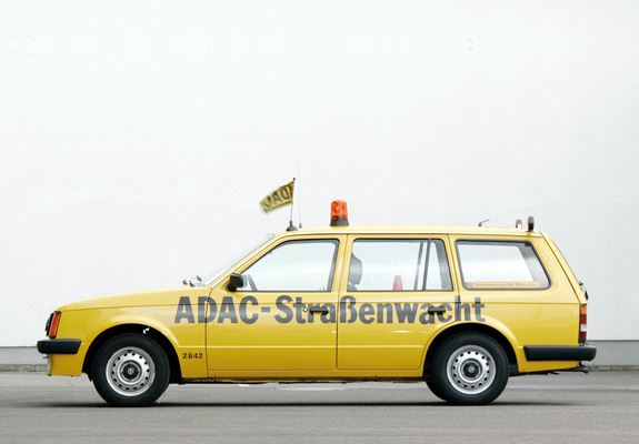 Photos of Opel Kadett Caravan 5-door (D) 1979–84