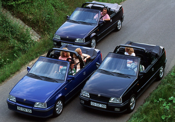 Photos of Opel Kadett Cabrio (E) 1989–93