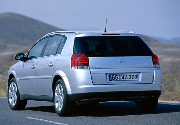 Opel Signum 2003–05 images