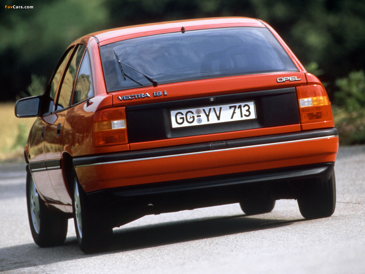 Opel Vectra Hatchback (A) 1988–92 pictures (1280 x 960)