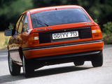 Opel Vectra Hatchback (A) 1988–92 pictures