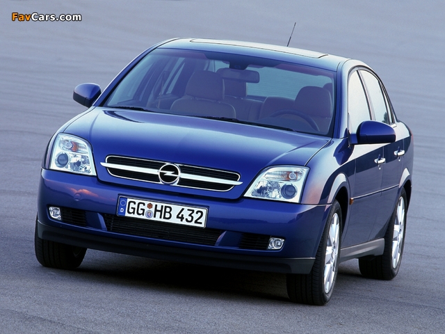 Photos of Opel Vectra Sedan (C) 2002–05 (640 x 480)
