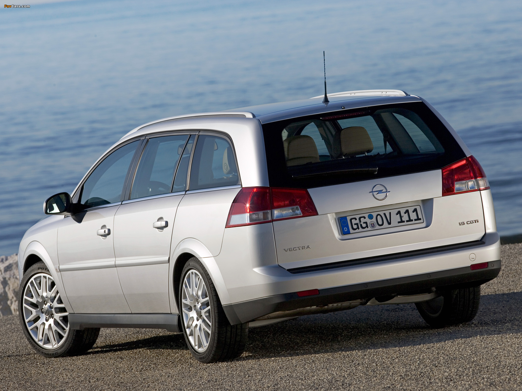 Опель универсал россия. Opel Vectra универсал 2005. Opel Vectra c 2008 универсал. Opel Vectra универсал 2006. Опель Вектра с 1.8 2008 универсал.