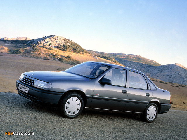Pictures of Opel Vectra 1.8 S 4x4 Sedan (A) 1988–89 (640 x 480)