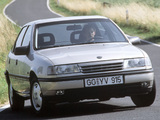 Pictures of Opel Vectra Sedan (A) 1988–92