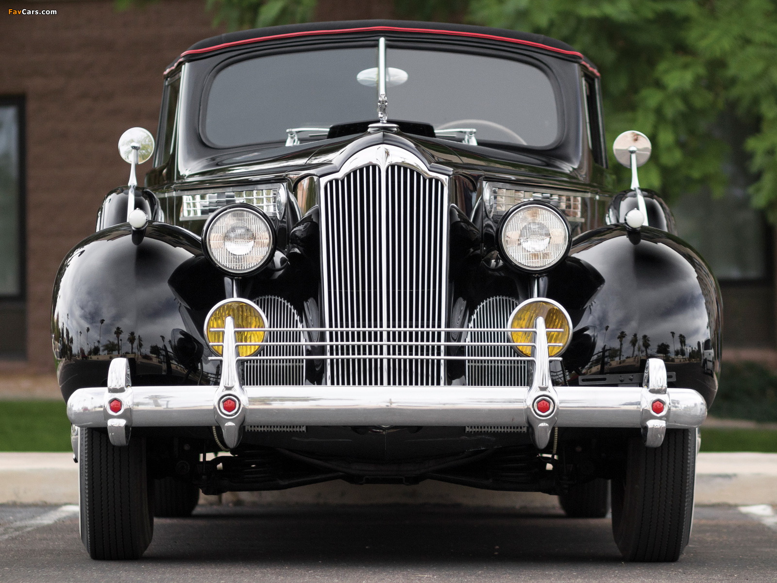 Images of Packard 120 Convertible Sedan (1801-1397) 1940 (1600 x 1200)