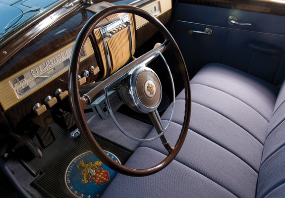 Packard 120 Touring Sedan 1941 images