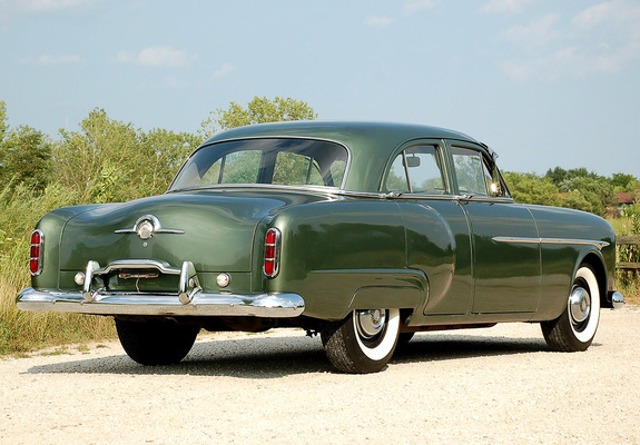 Pictures of Packard 200 Sedan 1951–52