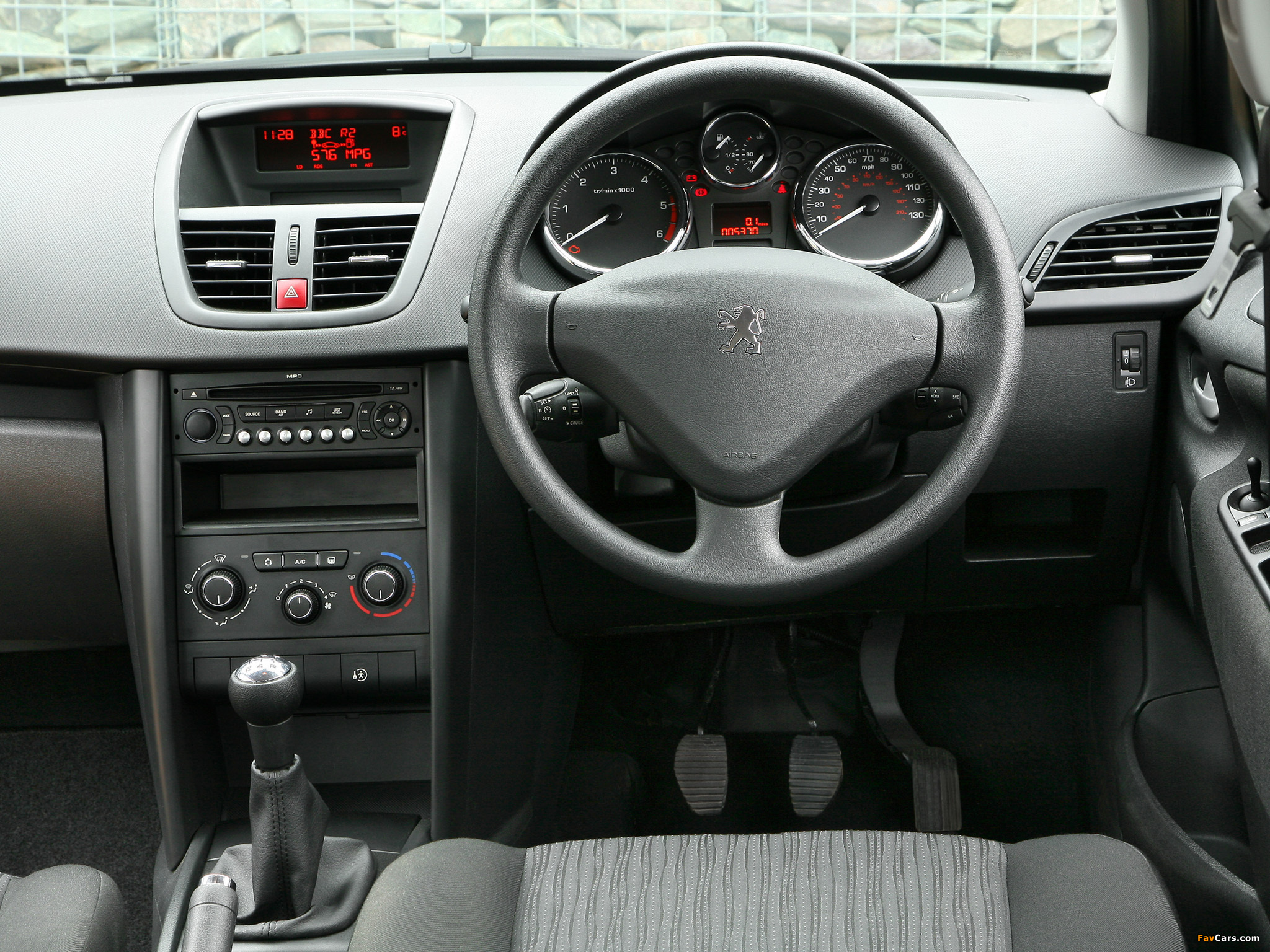 Peugeot 207 5-door Verve 2009 images (2048 x 1536)