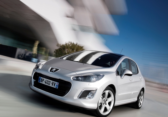 Photos of Peugeot 308 2011–13